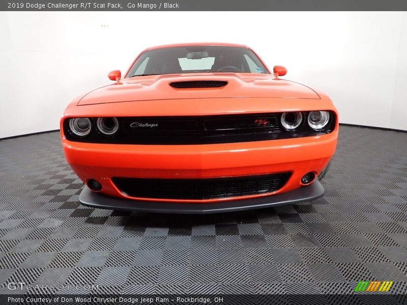 Go Mango / Black 2019 Dodge Challenger R/T Scat Pack