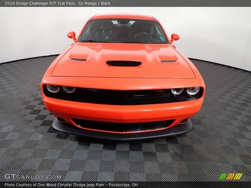 Go Mango / Black 2019 Dodge Challenger R/T Scat Pack
