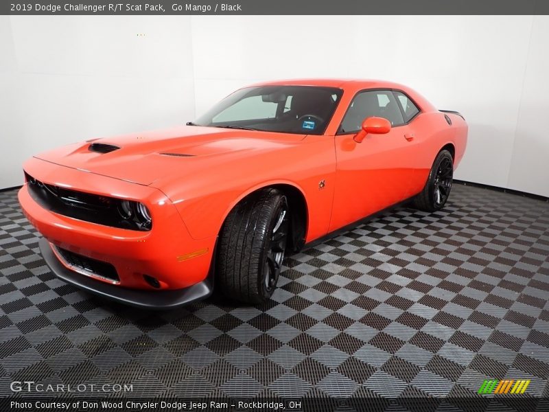 Go Mango / Black 2019 Dodge Challenger R/T Scat Pack