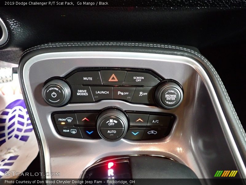 Go Mango / Black 2019 Dodge Challenger R/T Scat Pack