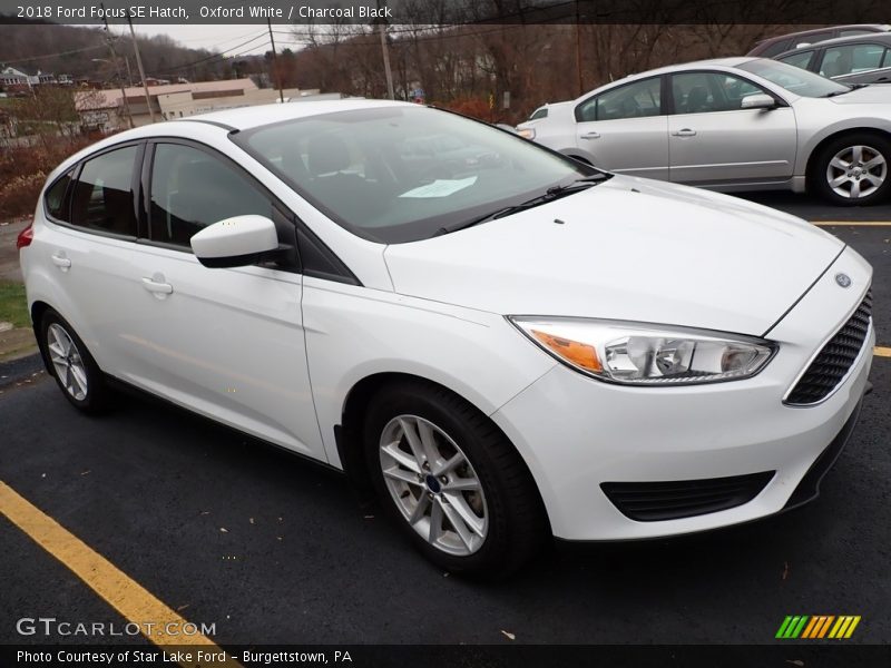 Oxford White / Charcoal Black 2018 Ford Focus SE Hatch