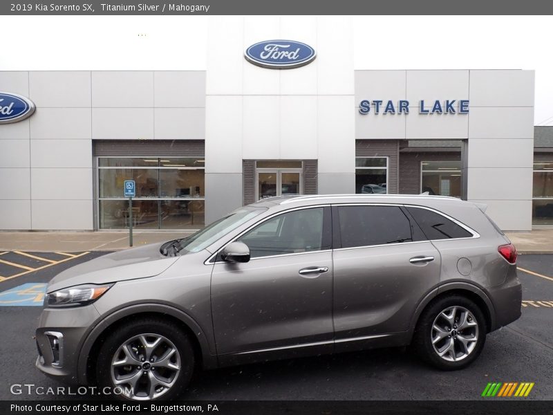 Titanium Silver / Mahogany 2019 Kia Sorento SX
