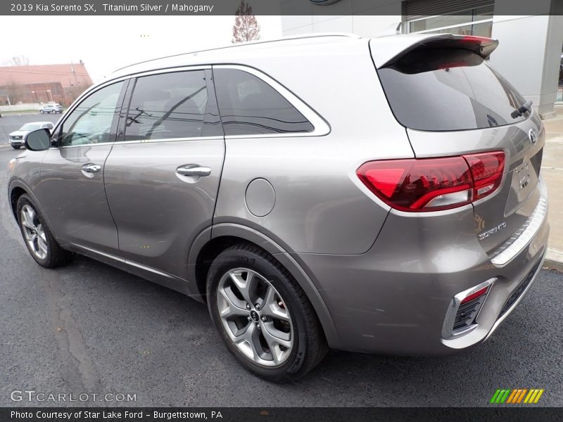 Titanium Silver / Mahogany 2019 Kia Sorento SX