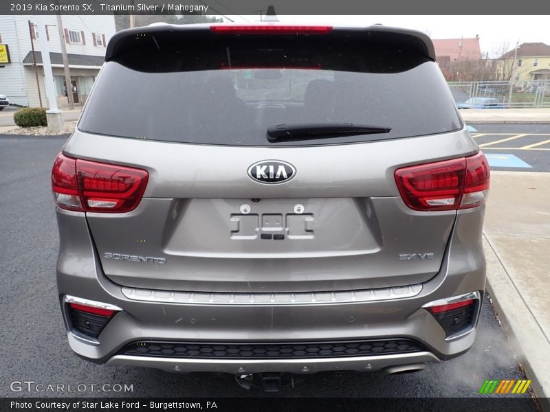 Titanium Silver / Mahogany 2019 Kia Sorento SX
