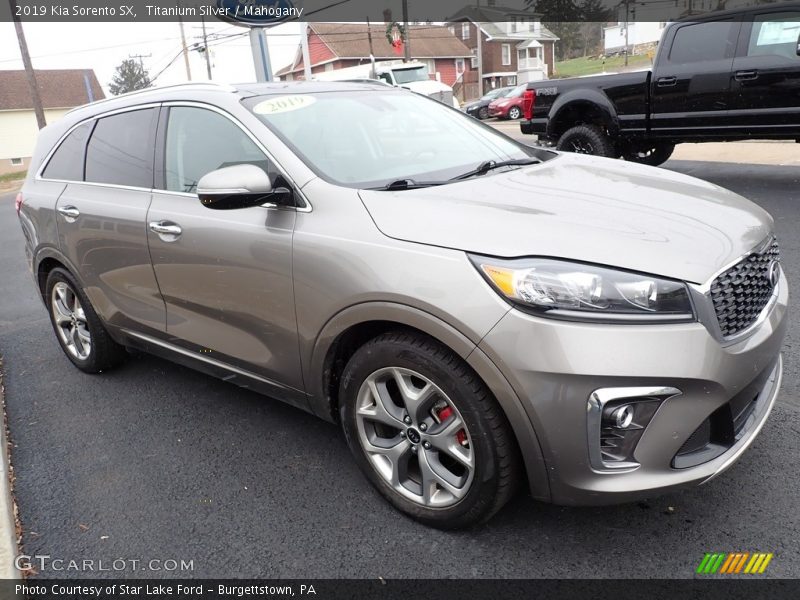 Titanium Silver / Mahogany 2019 Kia Sorento SX