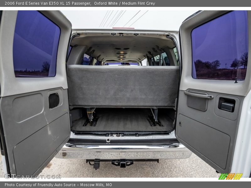 Oxford White / Medium Flint Grey 2006 Ford E Series Van E350 XL 15 Passenger