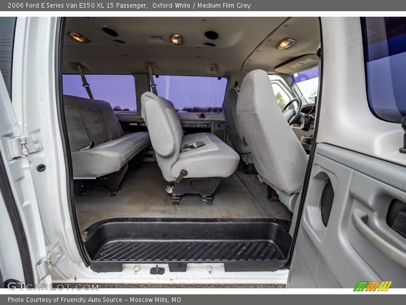 Oxford White / Medium Flint Grey 2006 Ford E Series Van E350 XL 15 Passenger