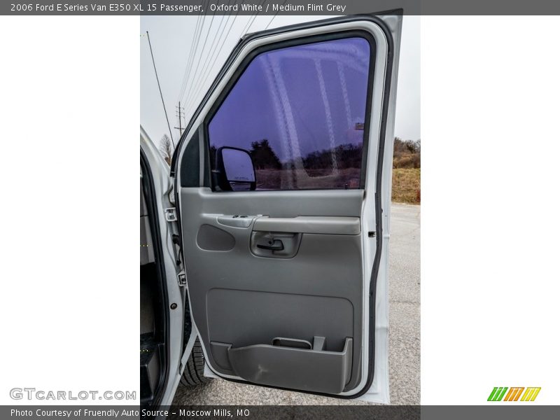 Oxford White / Medium Flint Grey 2006 Ford E Series Van E350 XL 15 Passenger