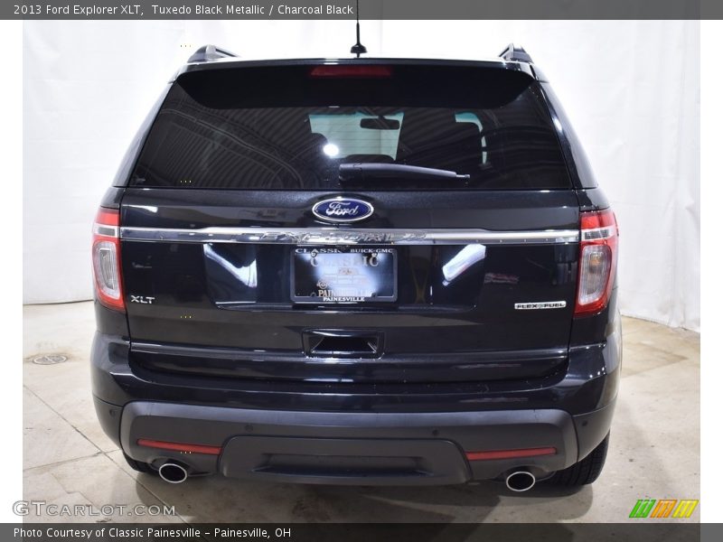 Tuxedo Black Metallic / Charcoal Black 2013 Ford Explorer XLT