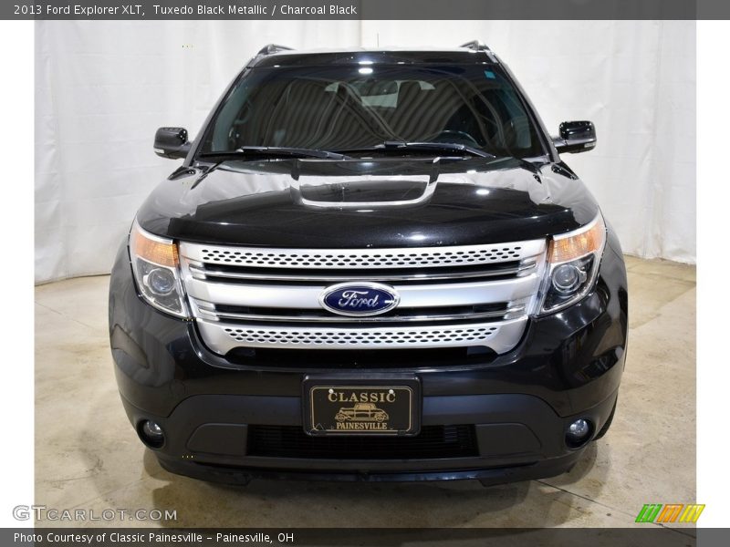 Tuxedo Black Metallic / Charcoal Black 2013 Ford Explorer XLT