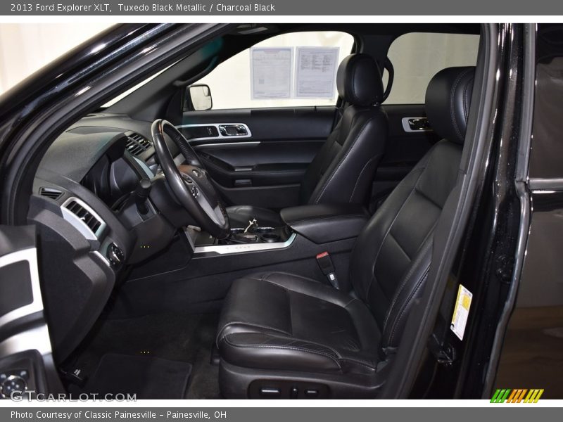 Tuxedo Black Metallic / Charcoal Black 2013 Ford Explorer XLT