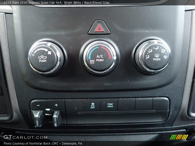 Bright White / Black/Diesel Gray 2013 Ram 1500 Express Quad Cab 4x4