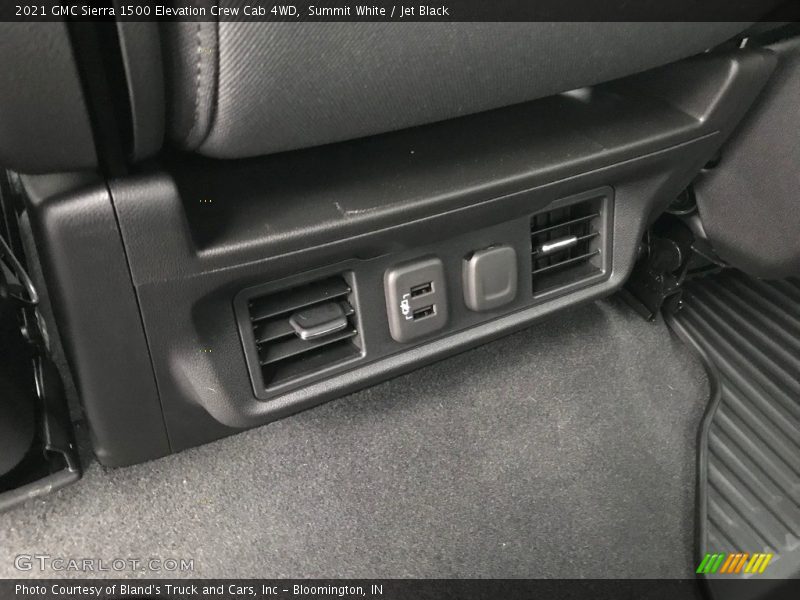 Summit White / Jet Black 2021 GMC Sierra 1500 Elevation Crew Cab 4WD