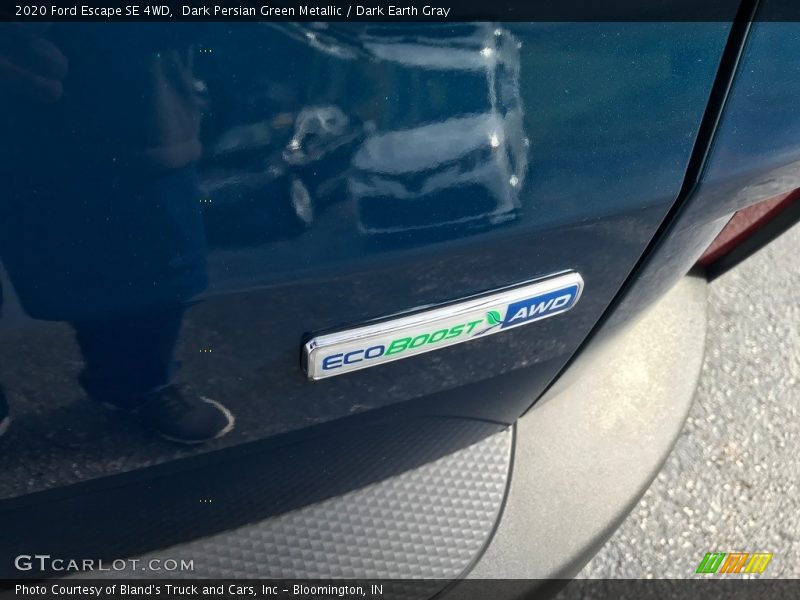 Dark Persian Green Metallic / Dark Earth Gray 2020 Ford Escape SE 4WD