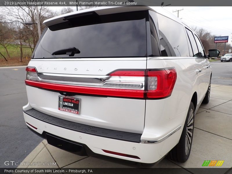 White Platinum Metallic Tri-Coat / Ebony 2019 Lincoln Navigator Reserve 4x4