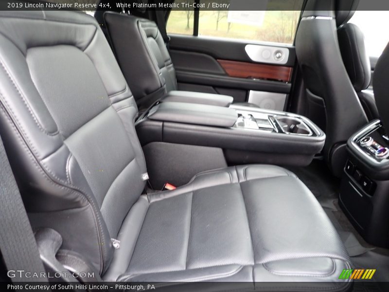 White Platinum Metallic Tri-Coat / Ebony 2019 Lincoln Navigator Reserve 4x4