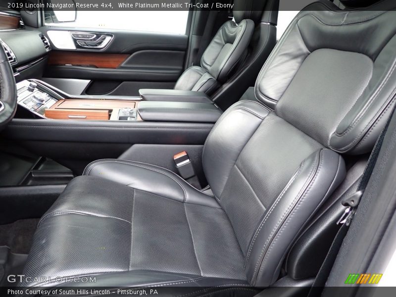 White Platinum Metallic Tri-Coat / Ebony 2019 Lincoln Navigator Reserve 4x4