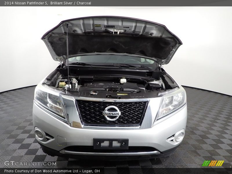 Brilliant Silver / Charcoal 2014 Nissan Pathfinder S