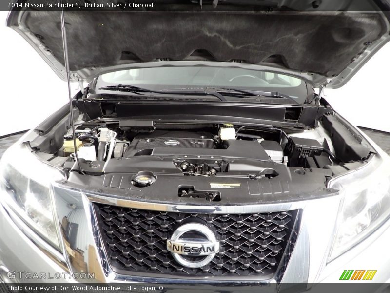 Brilliant Silver / Charcoal 2014 Nissan Pathfinder S
