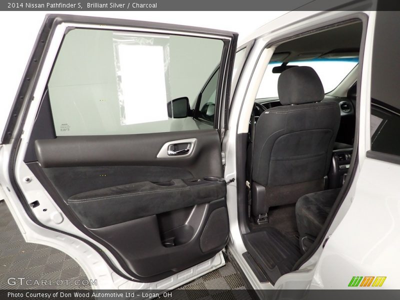 Brilliant Silver / Charcoal 2014 Nissan Pathfinder S