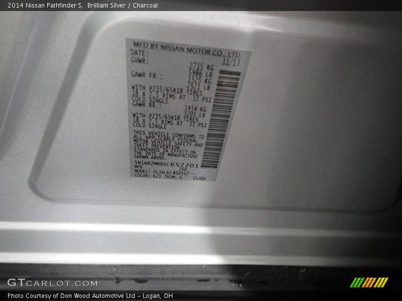 Brilliant Silver / Charcoal 2014 Nissan Pathfinder S