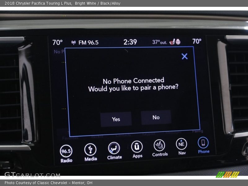 Bright White / Black/Alloy 2018 Chrysler Pacifica Touring L Plus