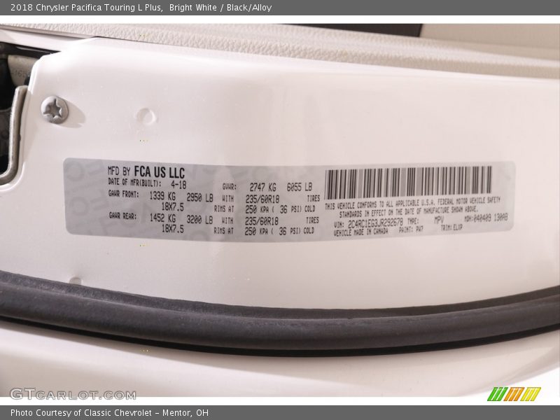 Bright White / Black/Alloy 2018 Chrysler Pacifica Touring L Plus