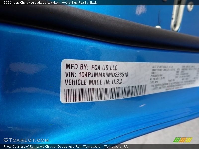 Hydro Blue Pearl / Black 2021 Jeep Cherokee Latitude Lux 4x4