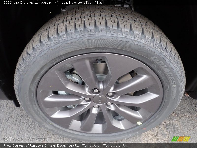 Light Brownstone Pearl / Black 2021 Jeep Cherokee Latitude Lux 4x4