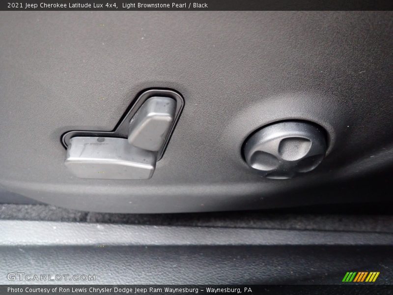 Light Brownstone Pearl / Black 2021 Jeep Cherokee Latitude Lux 4x4