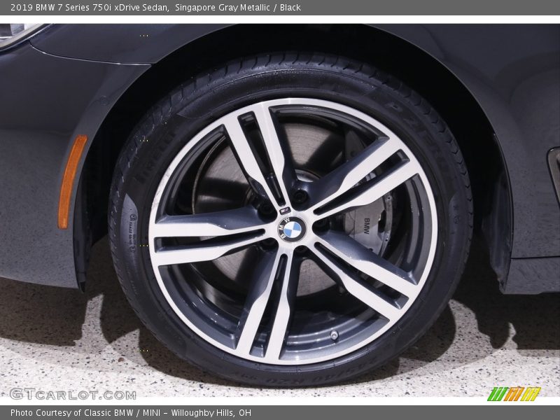 Singapore Gray Metallic / Black 2019 BMW 7 Series 750i xDrive Sedan