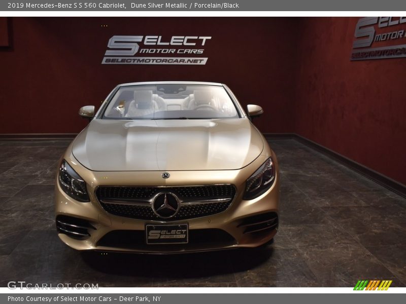 Dune Silver Metallic / Porcelain/Black 2019 Mercedes-Benz S S 560 Cabriolet