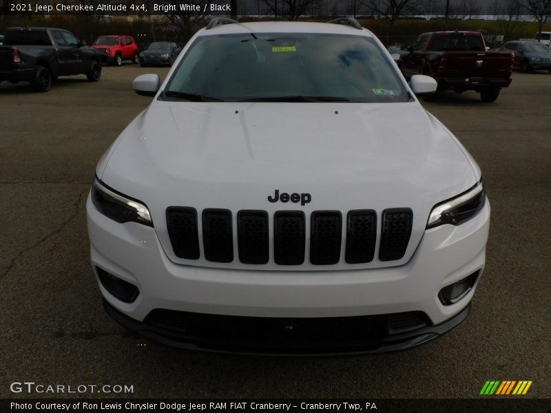Bright White / Black 2021 Jeep Cherokee Altitude 4x4