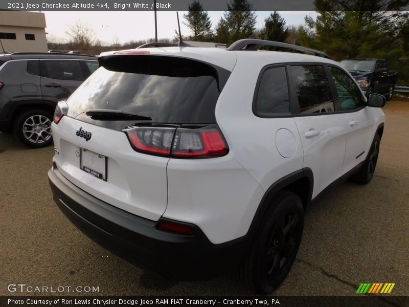 Bright White / Black 2021 Jeep Cherokee Altitude 4x4
