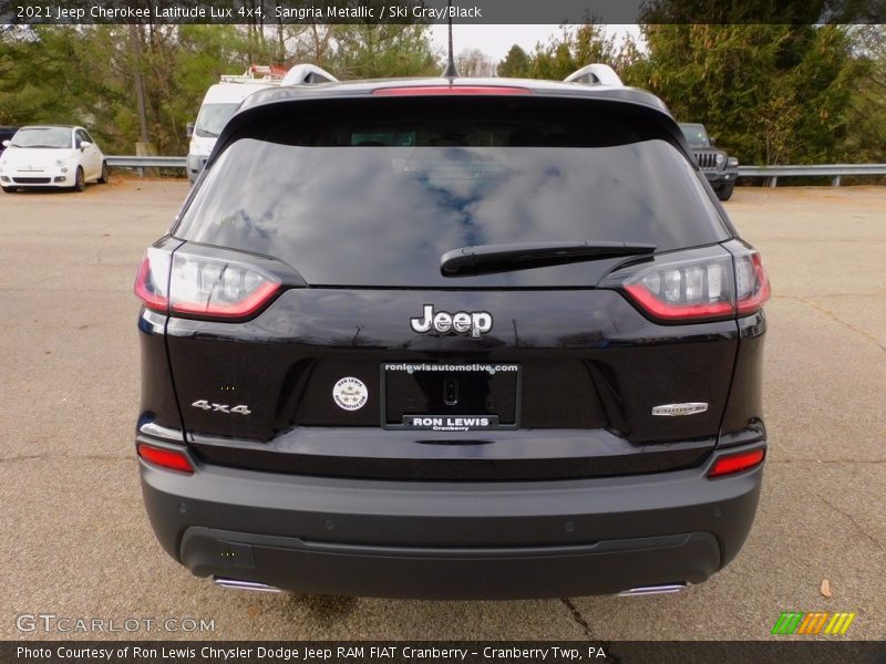 Sangria Metallic / Ski Gray/Black 2021 Jeep Cherokee Latitude Lux 4x4