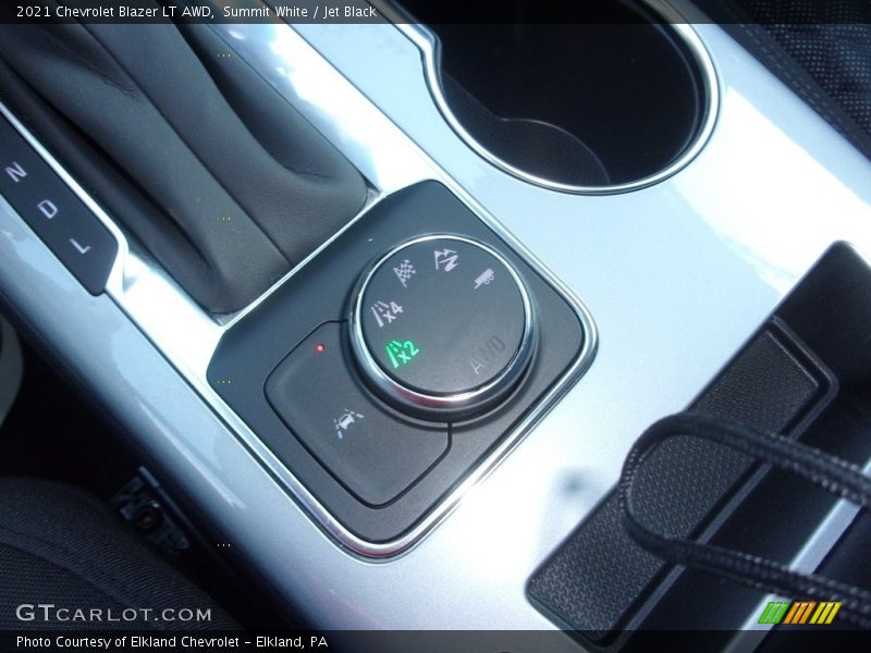Summit White / Jet Black 2021 Chevrolet Blazer LT AWD