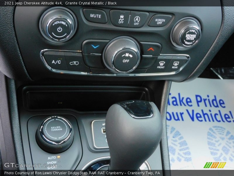 Granite Crystal Metallic / Black 2021 Jeep Cherokee Altitude 4x4