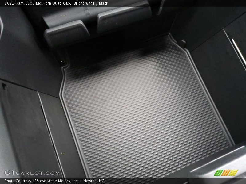 Bright White / Black 2022 Ram 1500 Big Horn Quad Cab