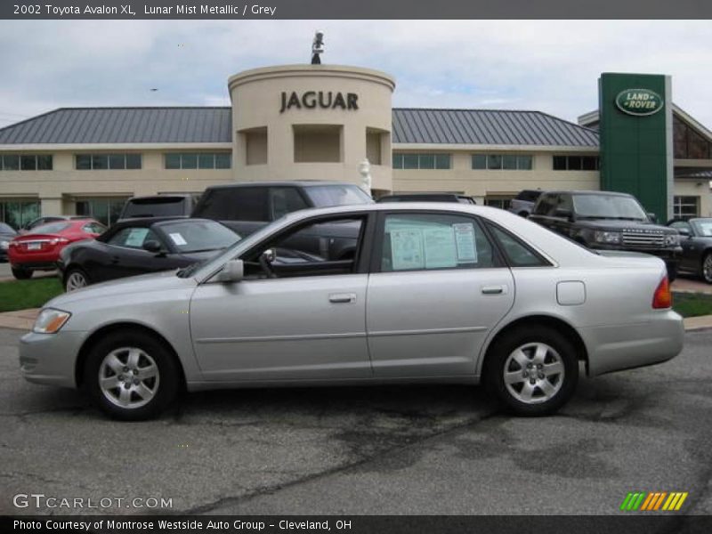 Lunar Mist Metallic / Grey 2002 Toyota Avalon XL