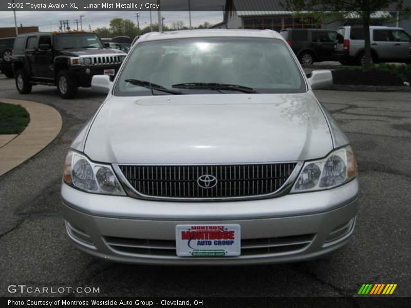 Lunar Mist Metallic / Grey 2002 Toyota Avalon XL