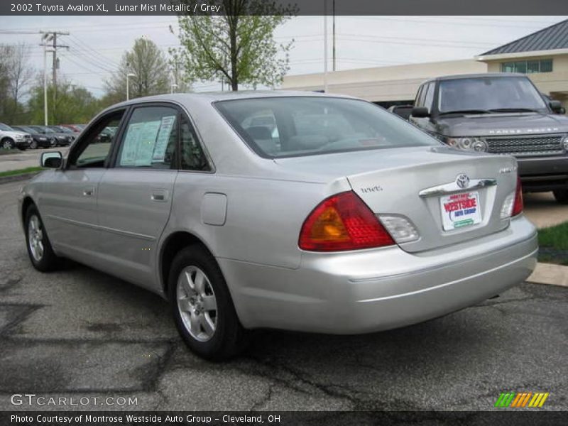 Lunar Mist Metallic / Grey 2002 Toyota Avalon XL