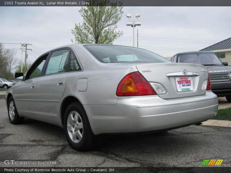 Lunar Mist Metallic / Grey 2002 Toyota Avalon XL