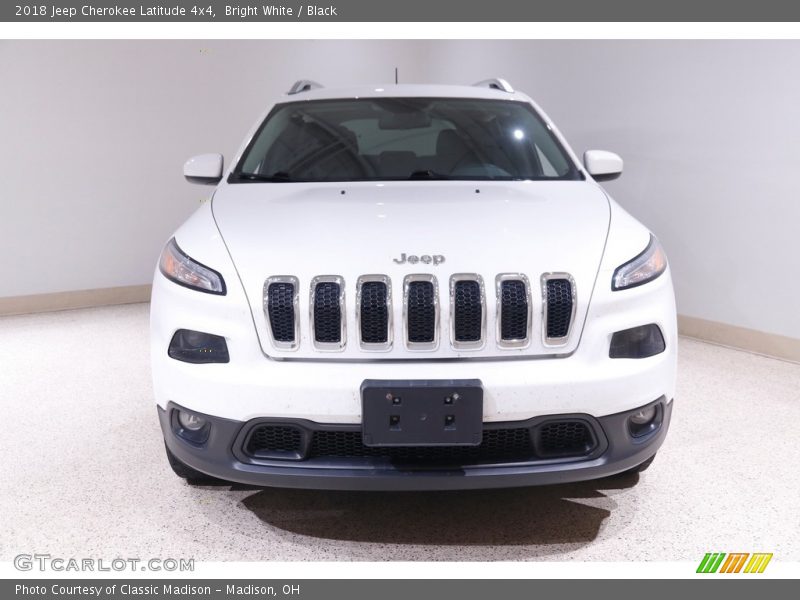 Bright White / Black 2018 Jeep Cherokee Latitude 4x4