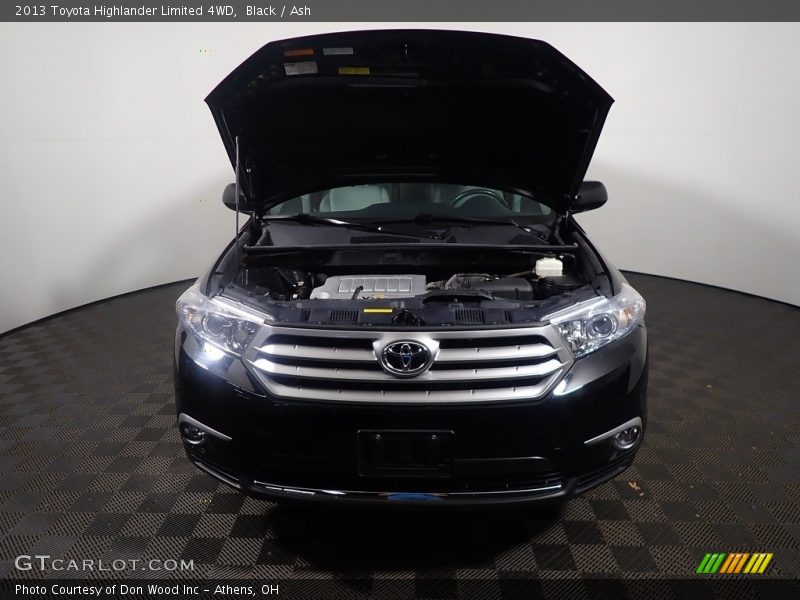 Black / Ash 2013 Toyota Highlander Limited 4WD
