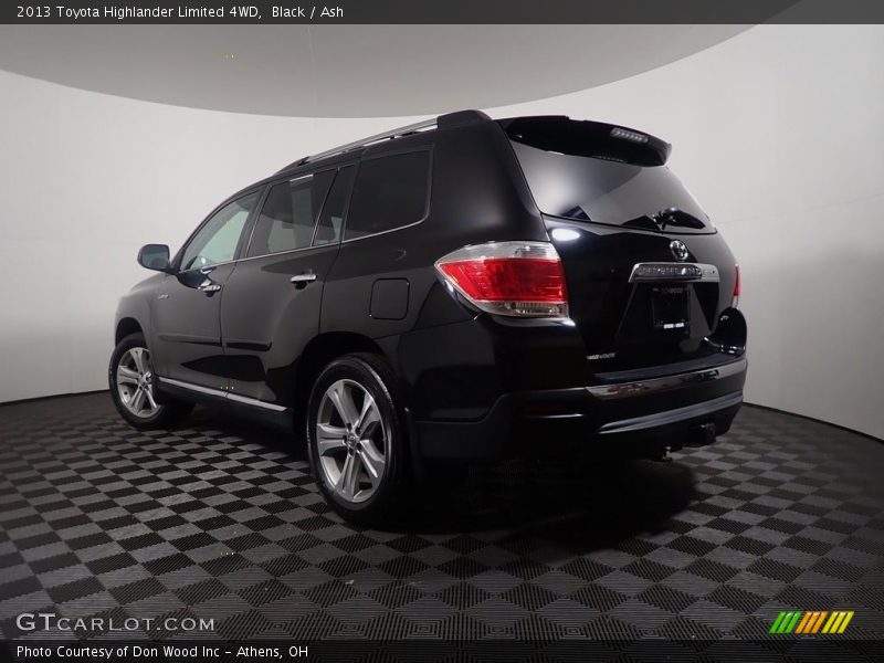 Black / Ash 2013 Toyota Highlander Limited 4WD