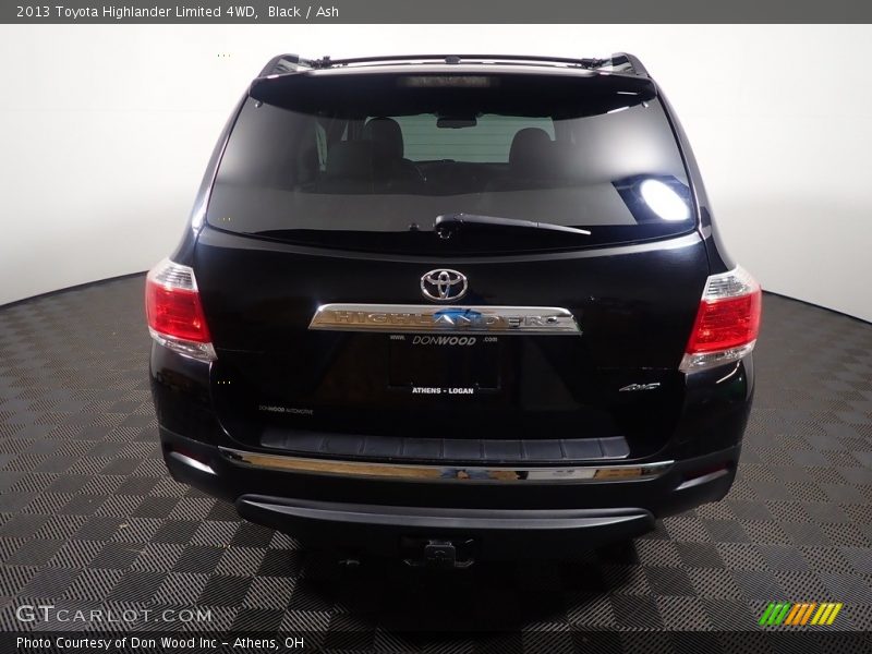 Black / Ash 2013 Toyota Highlander Limited 4WD