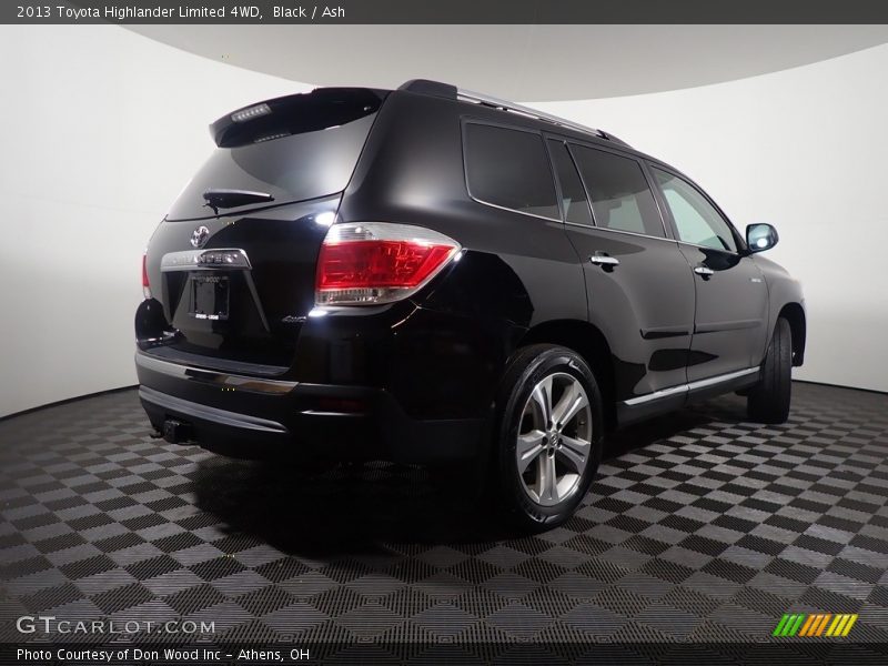 Black / Ash 2013 Toyota Highlander Limited 4WD