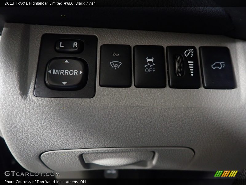 Black / Ash 2013 Toyota Highlander Limited 4WD