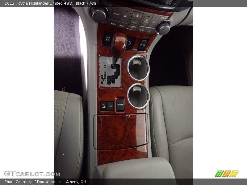 Black / Ash 2013 Toyota Highlander Limited 4WD