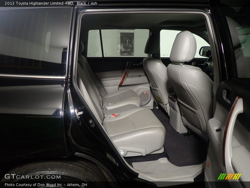 Black / Ash 2013 Toyota Highlander Limited 4WD